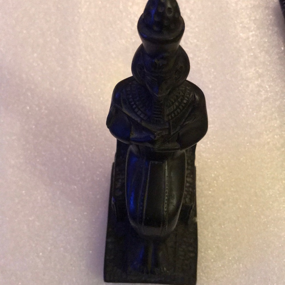 Antique Egyptian engraved king statue - Picture 6 of 8